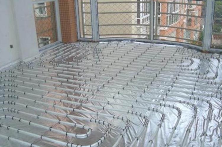 暖氣片、地暖各有千秋 別墅采暖哪種方式好？